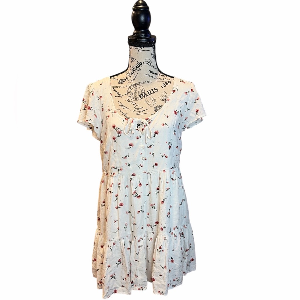 Urban Outfitters Floral Tiered Babydoll Dress Small White Red Short Sleeve Boho